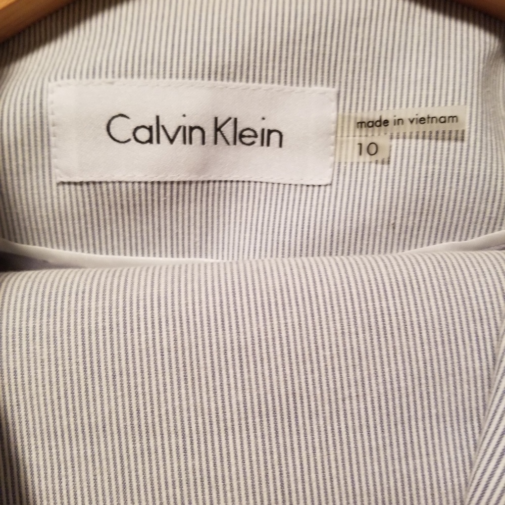 Calvin Klein 2 piece skirt suit size 10